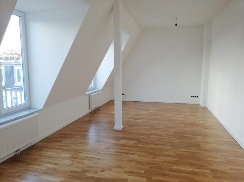 Prestigious commercial property with air conditioning and roof terrace Office/practice rooms 