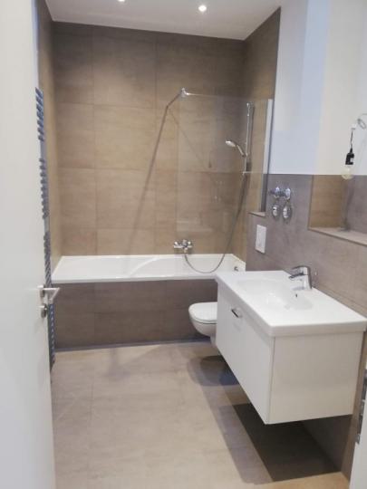 Prestigious commercial property with air conditioning and roof terrace Office/practice rooms 