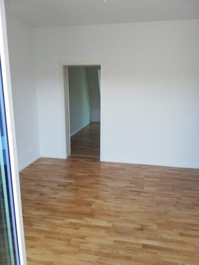 2 rooms office with roof terrace - 47 qm right