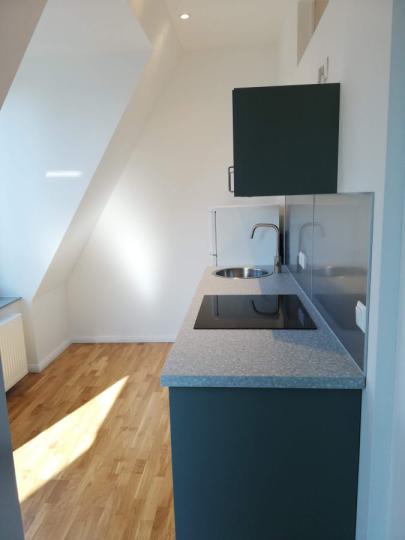 2 rooms office with roof terrace - 47 qm right